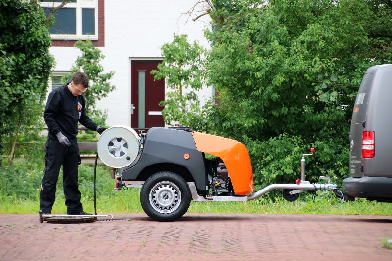 rom-second-hand-sewer-machines-2